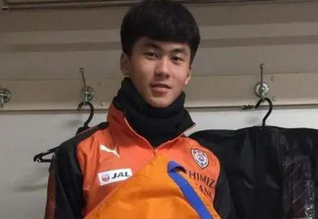 国产自产v一区二区三区c