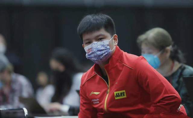 邻居家的的两个女儿